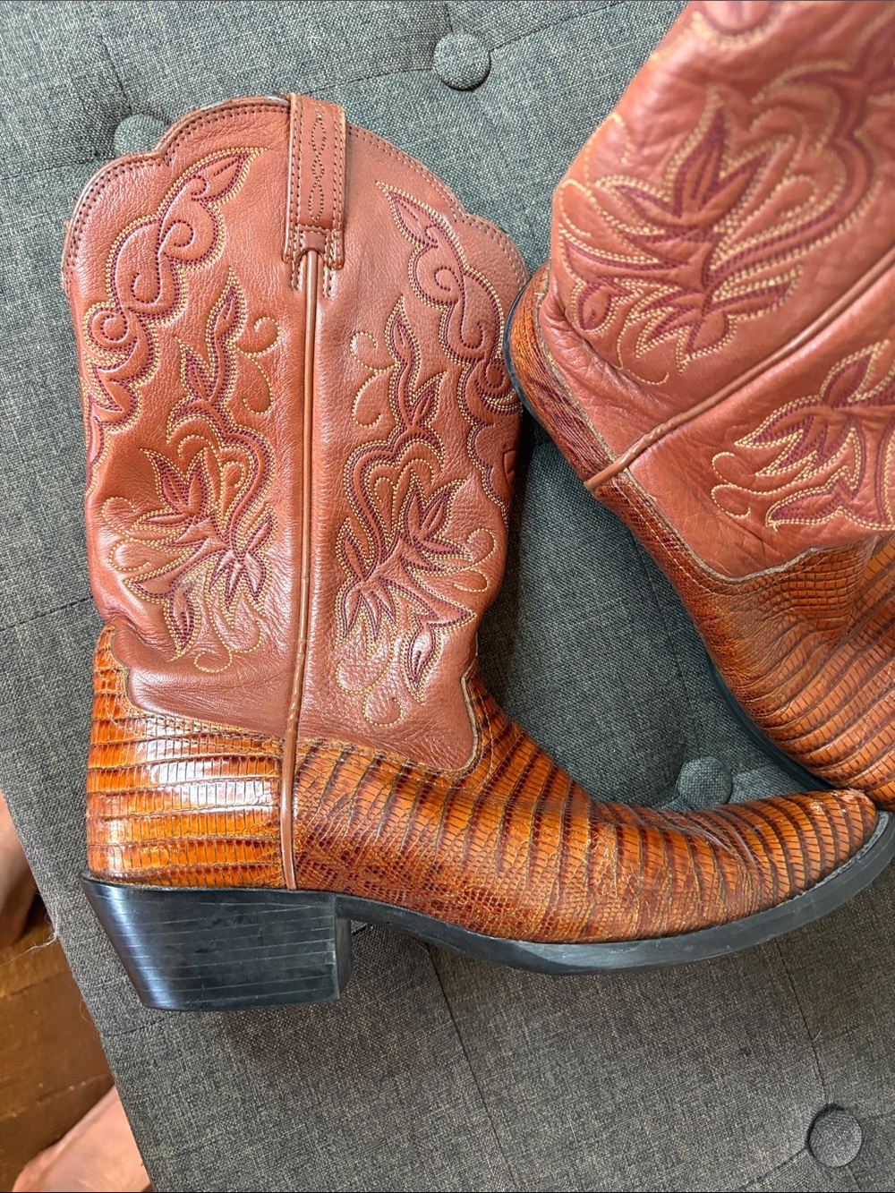 Ariat lizard cowboy boots - Picture 2 of 8